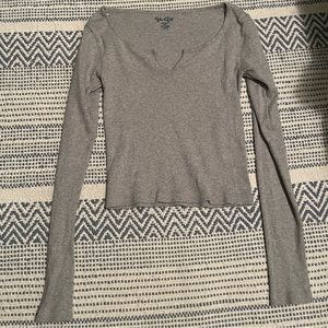 gray brandy melville v-notch long sleeve top